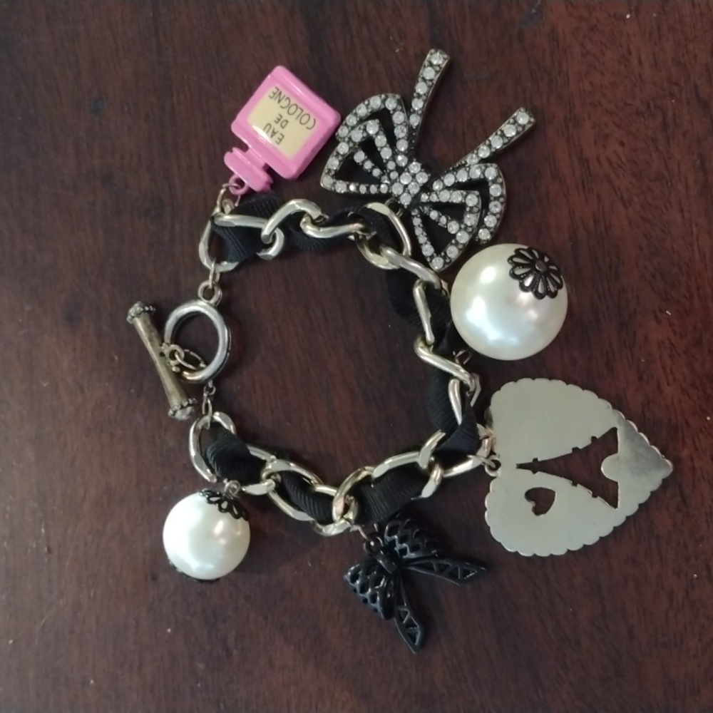 Betsy Johnson Valentine charm bracelet